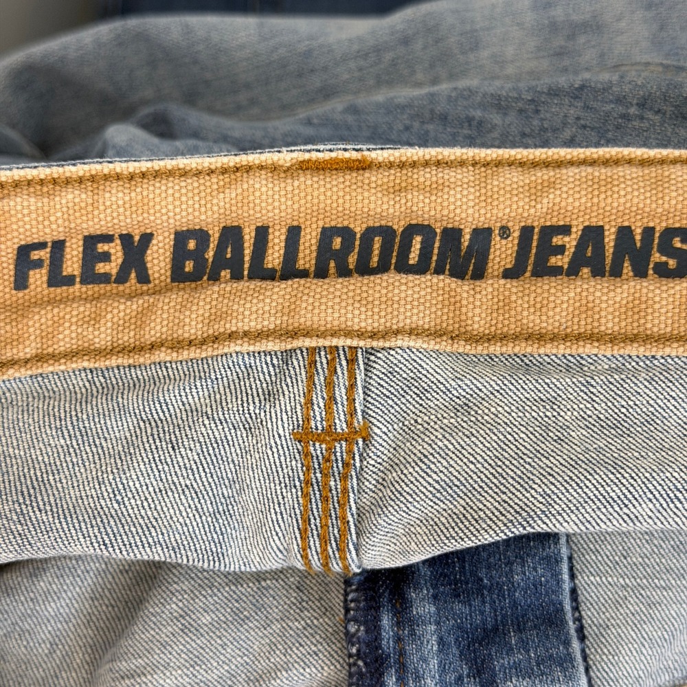 (LOT OF 2) Duluth Trading Co FLEX BALLROOM Jeans Mens 40x32 Blue Relaxed Fit - Picture 3 of 16